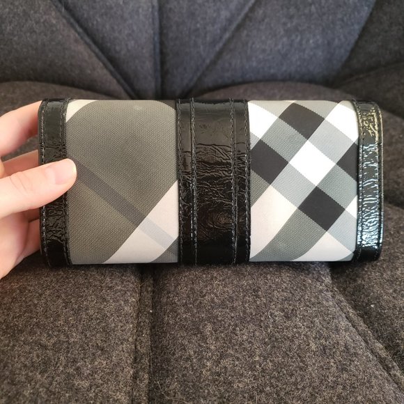 Burberry Continental Wallet - Picture 3 of 3